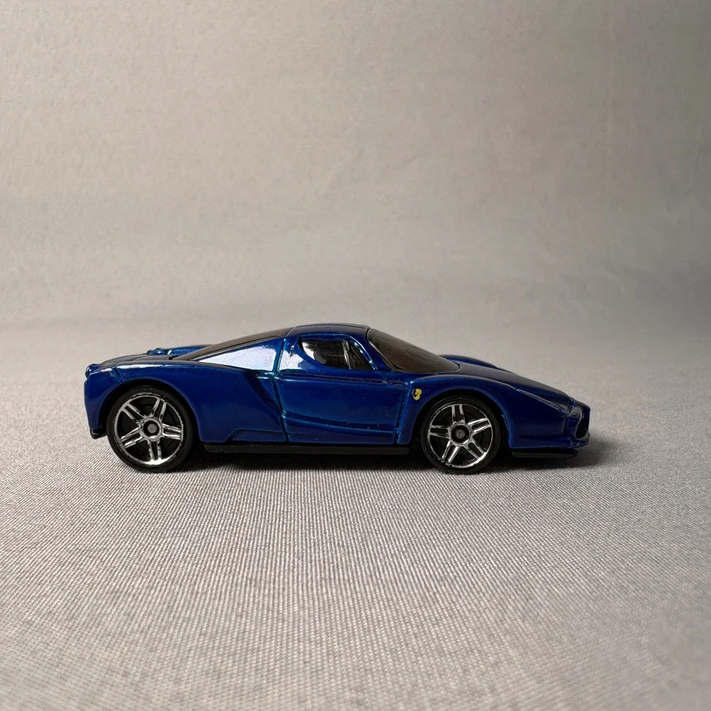 Hot Wheels Enzo Ferrari Blue 2002 Mattel Diecast Toy Car 1:64 Scale
